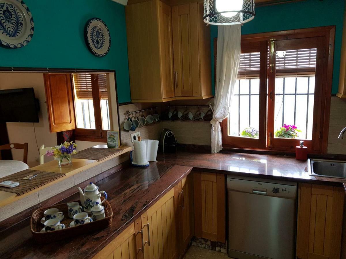 Cortijo De La Cruz Villa Iznájar Екстериор снимка